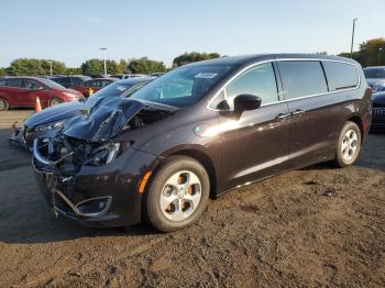  Salvage Chrysler Pacifica