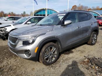  Salvage Kia Seltos