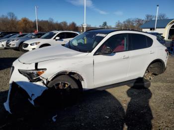  Salvage Alfa Romeo Stelvio