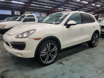  Salvage Porsche Cayenne