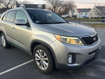  Salvage Kia Sorento