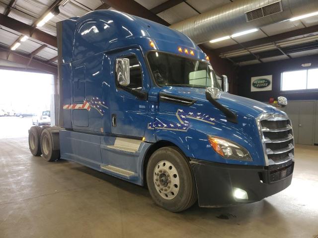  Salvage Freightliner Cascadia 1