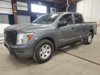  Salvage Nissan Titan