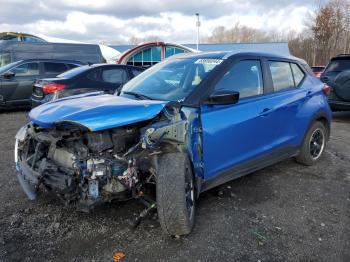  Salvage Nissan Kicks