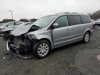  Salvage Chrysler Minivan