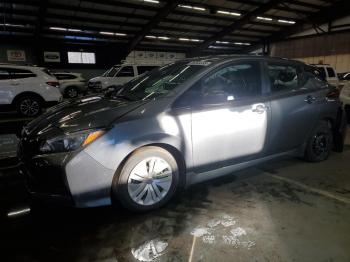  Salvage Nissan LEAF