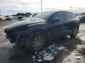  Salvage Porsche Cayenne