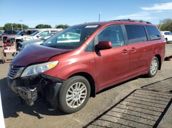  Salvage Toyota Sienna