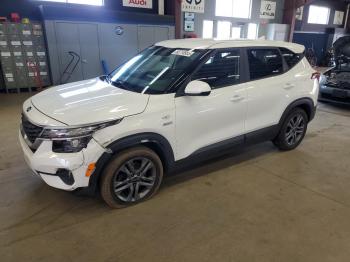  Salvage Kia Seltos