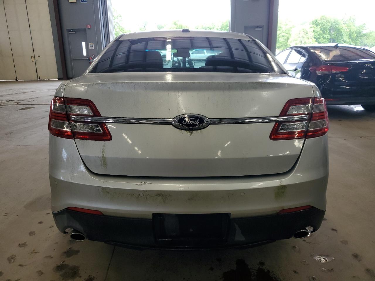 Ford Taurus Sel Image 11