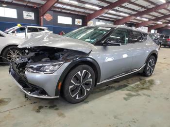  Salvage Kia EV6