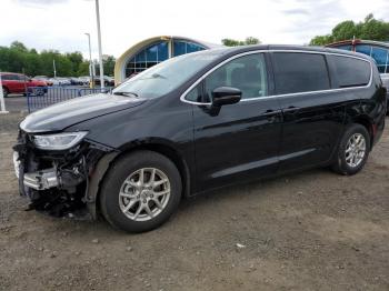  Salvage Chrysler Pacifica