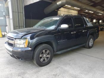  Salvage Chevrolet Avalanche