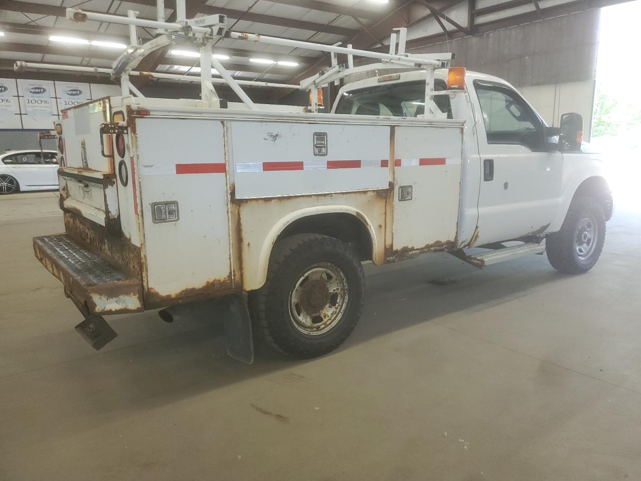 Ford F-350 Super Duty Image 4