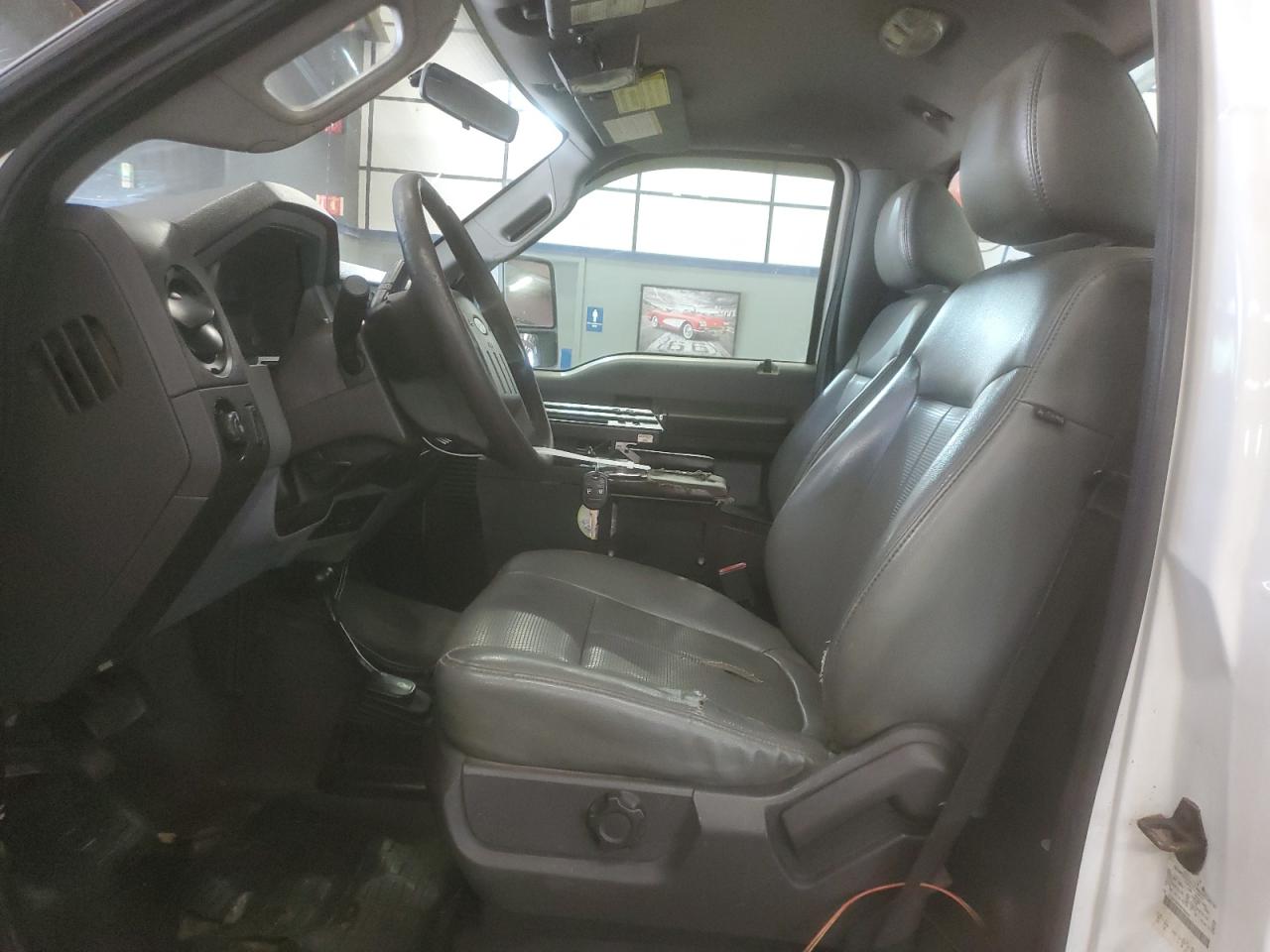 Ford F-350 Super Duty Image 6