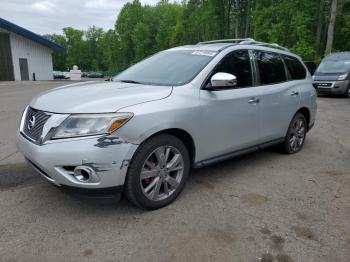  Salvage Nissan Pathfinder