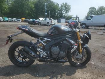  Salvage Triumph Motorcycle Speedtripl
