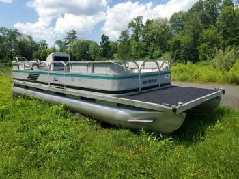  Salvage Grum Pontoon