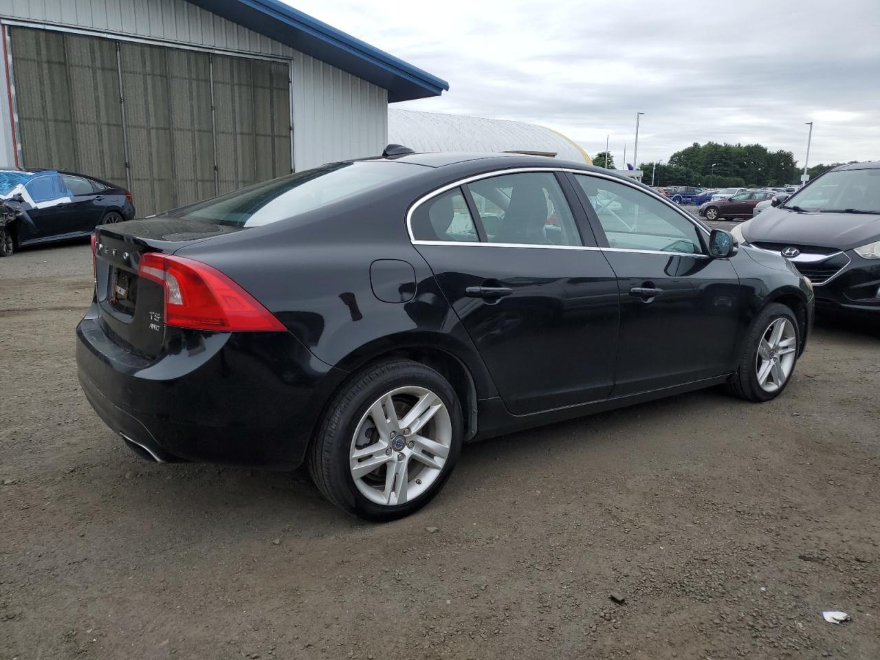 Volvo S60 T5 Image 12