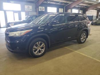  Salvage Toyota Highlander