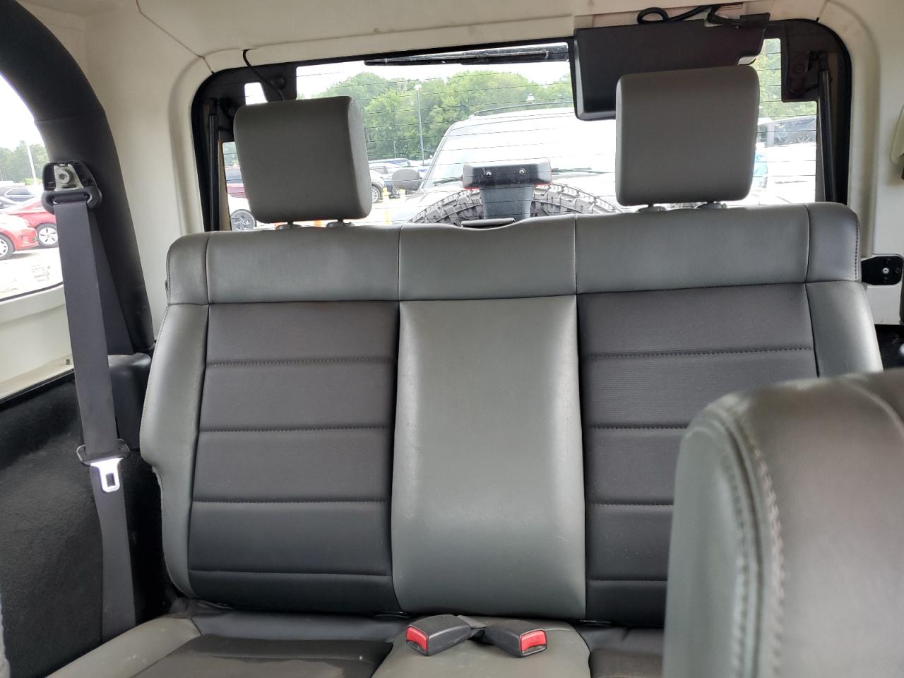 Jeep Wrangler X Image 6