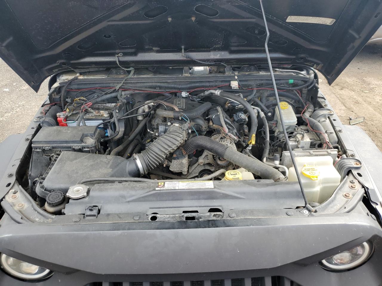 Jeep Wrangler X Image 2