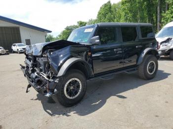  Salvage Ford Bronco