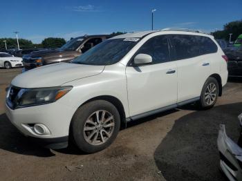  Salvage Nissan Pathfinder
