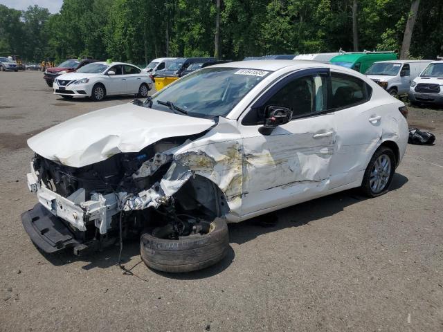  Salvage Toyota Yaris