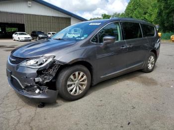  Salvage Chrysler Pacifica