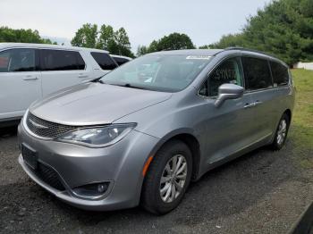  Salvage Chrysler Pacifica