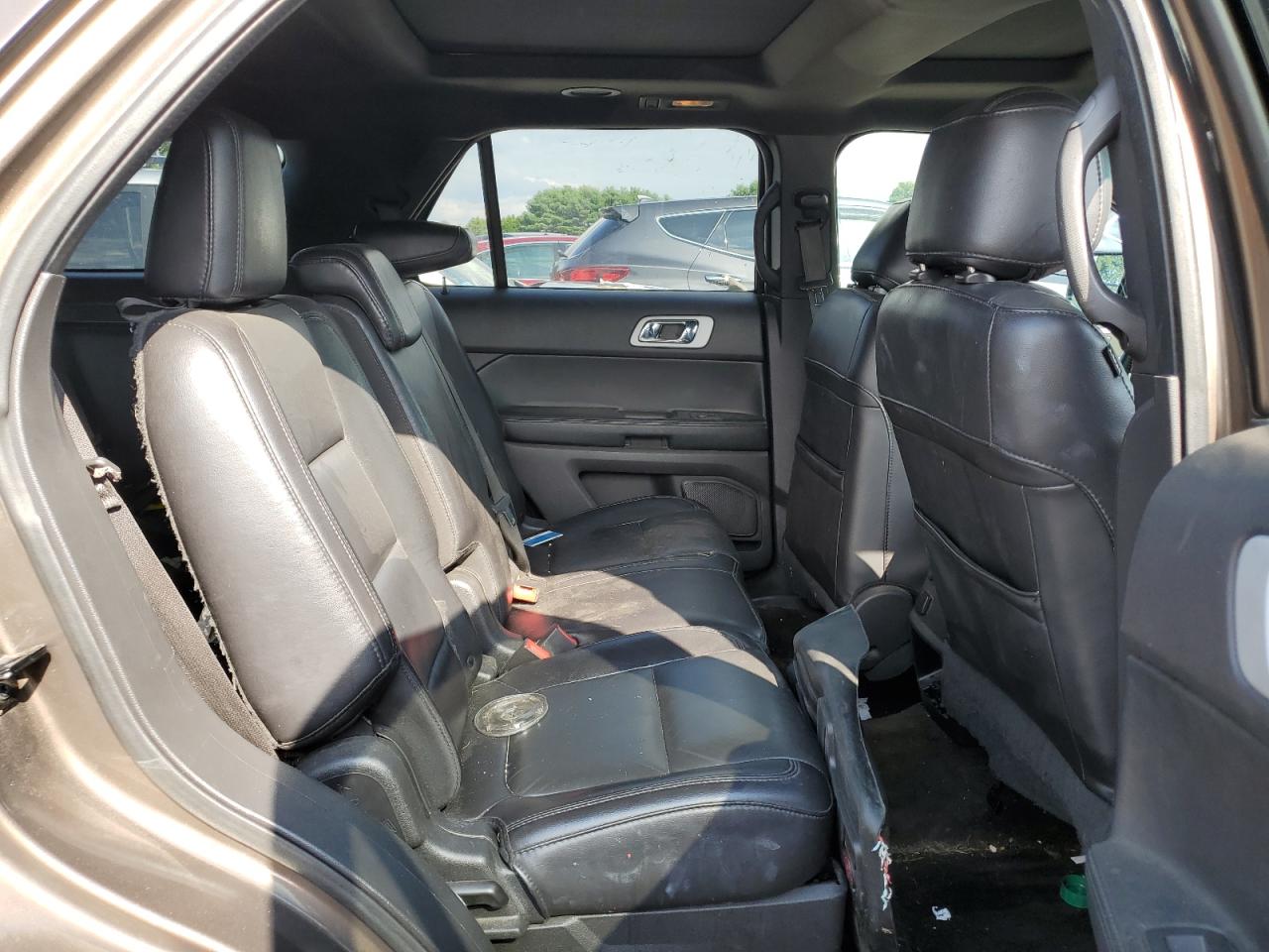 Ford Explorer Xlt Image 10