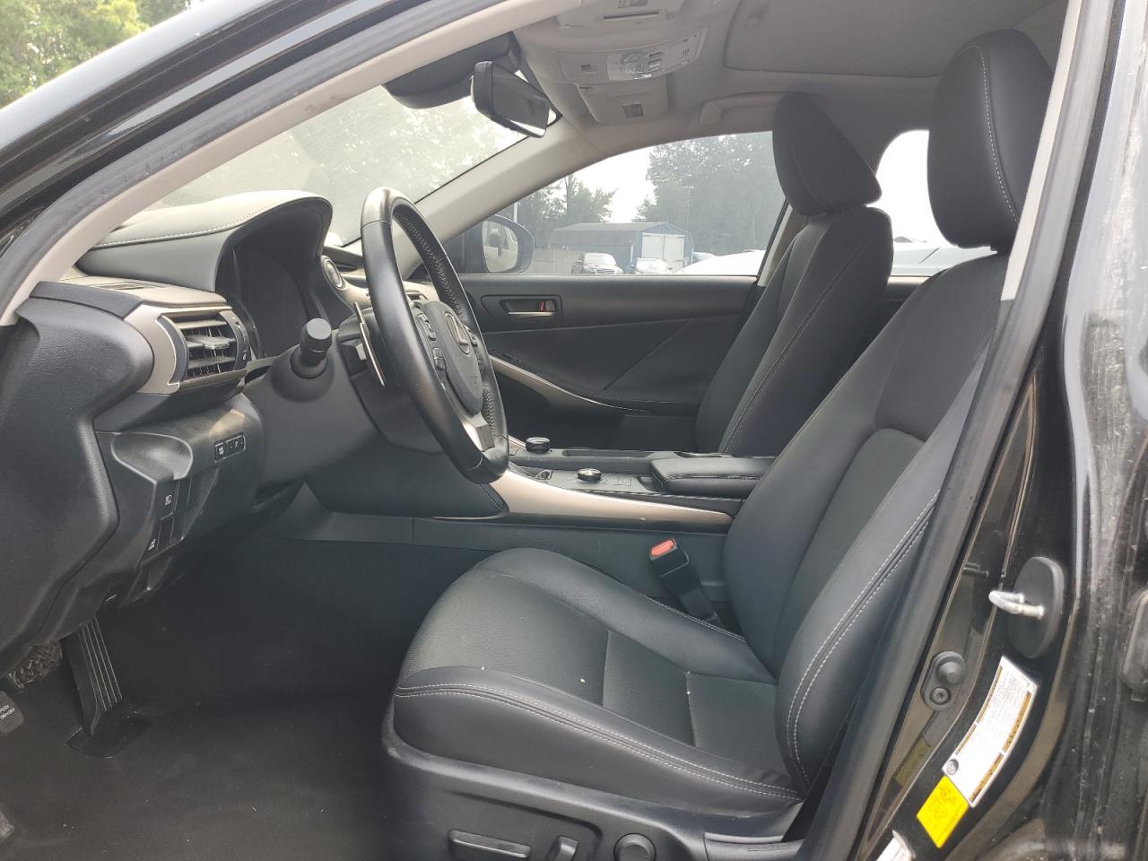 Lexus Is 300 Image 6