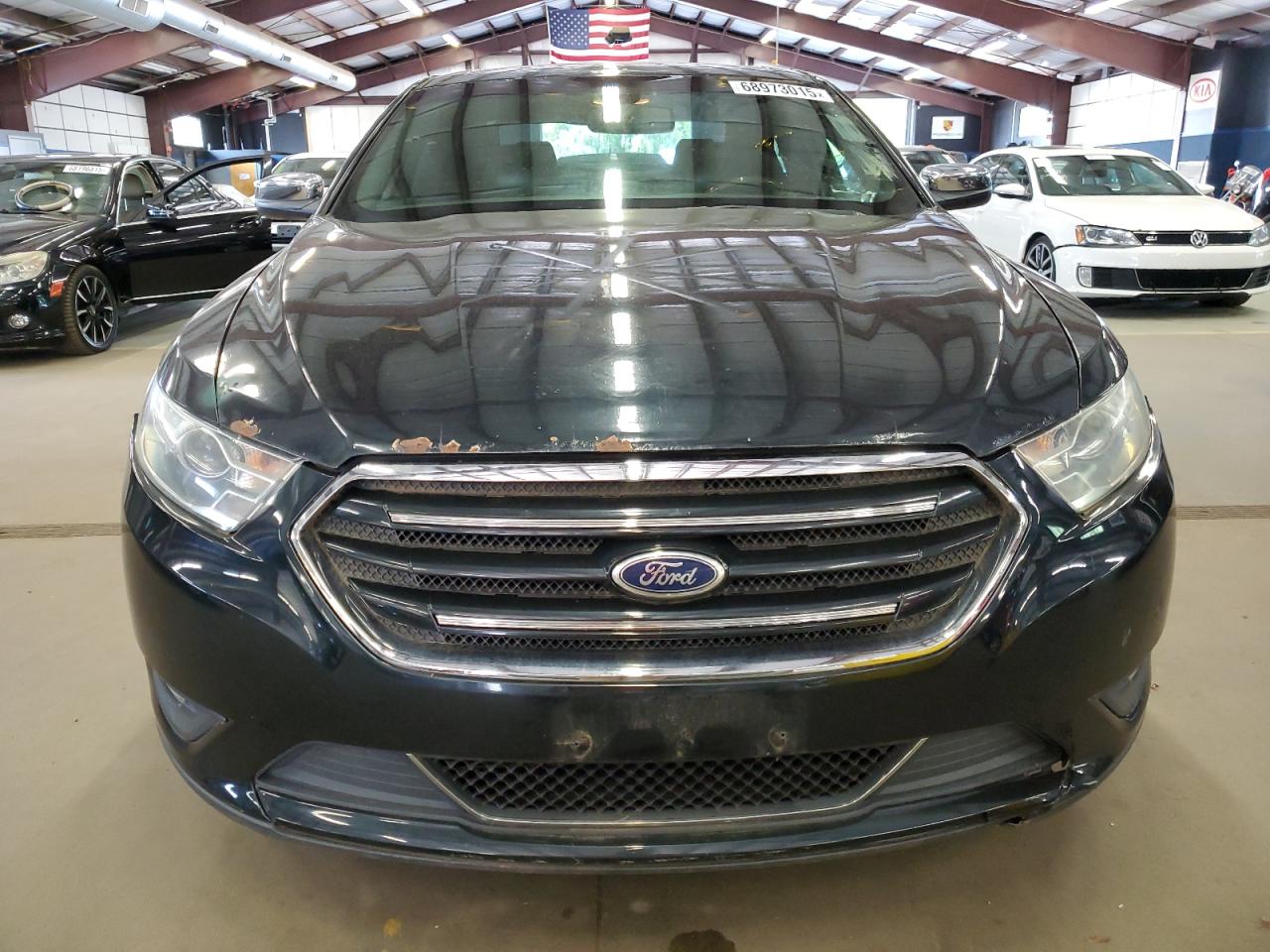 Ford Taurus Limited Image 9