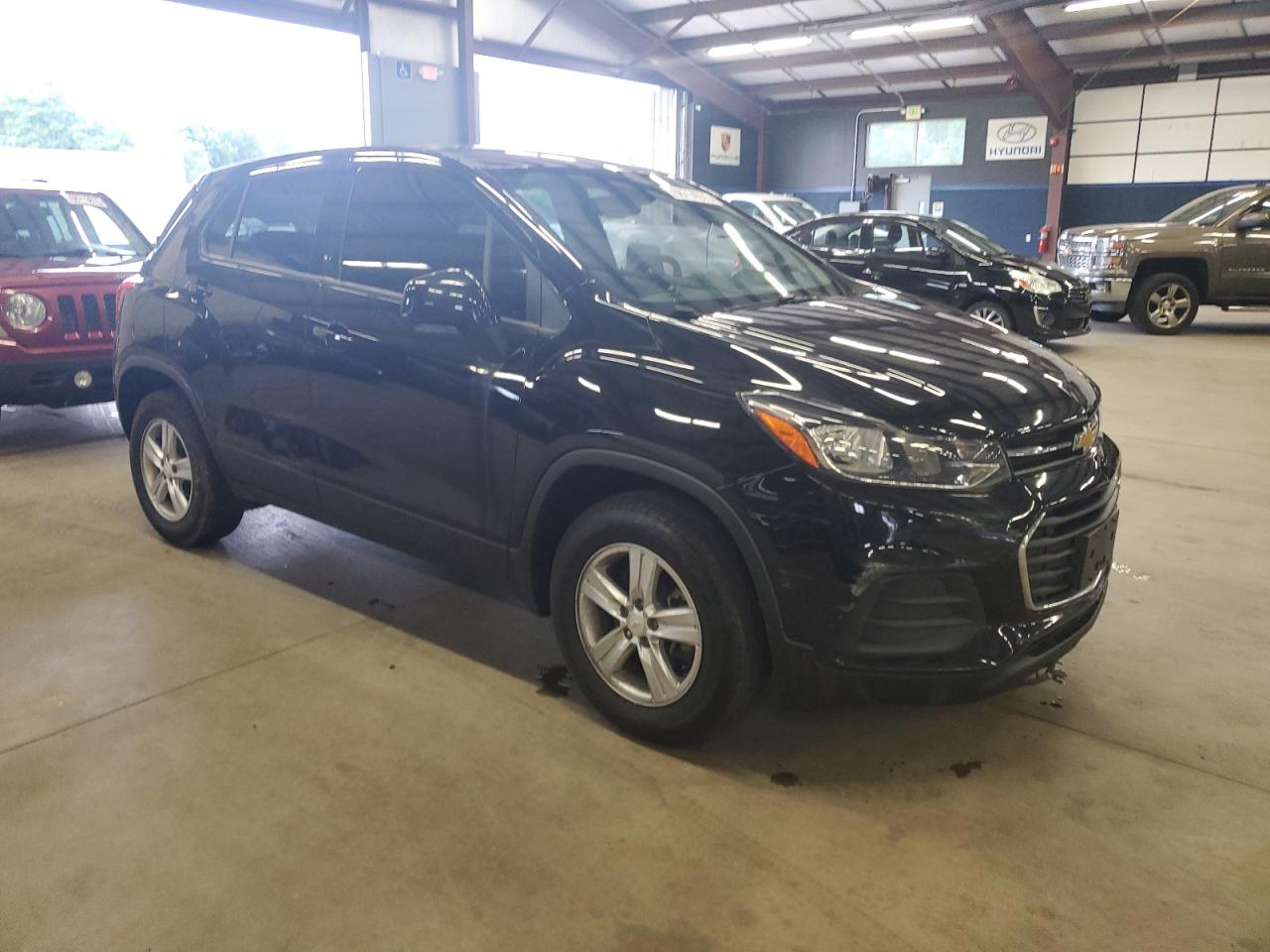 Chevrolet Trax Ls Image 4