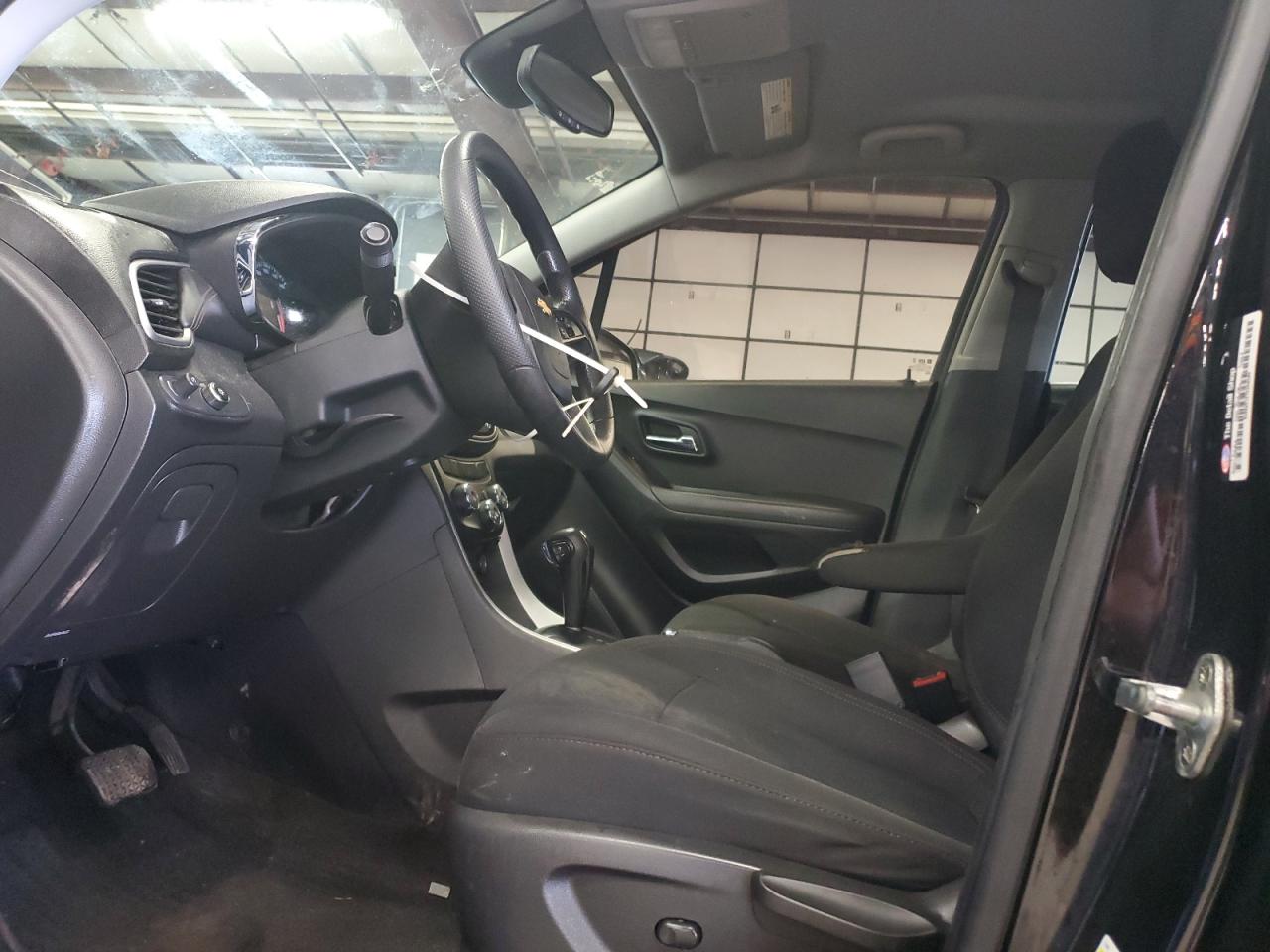 Chevrolet Trax Ls Image 9