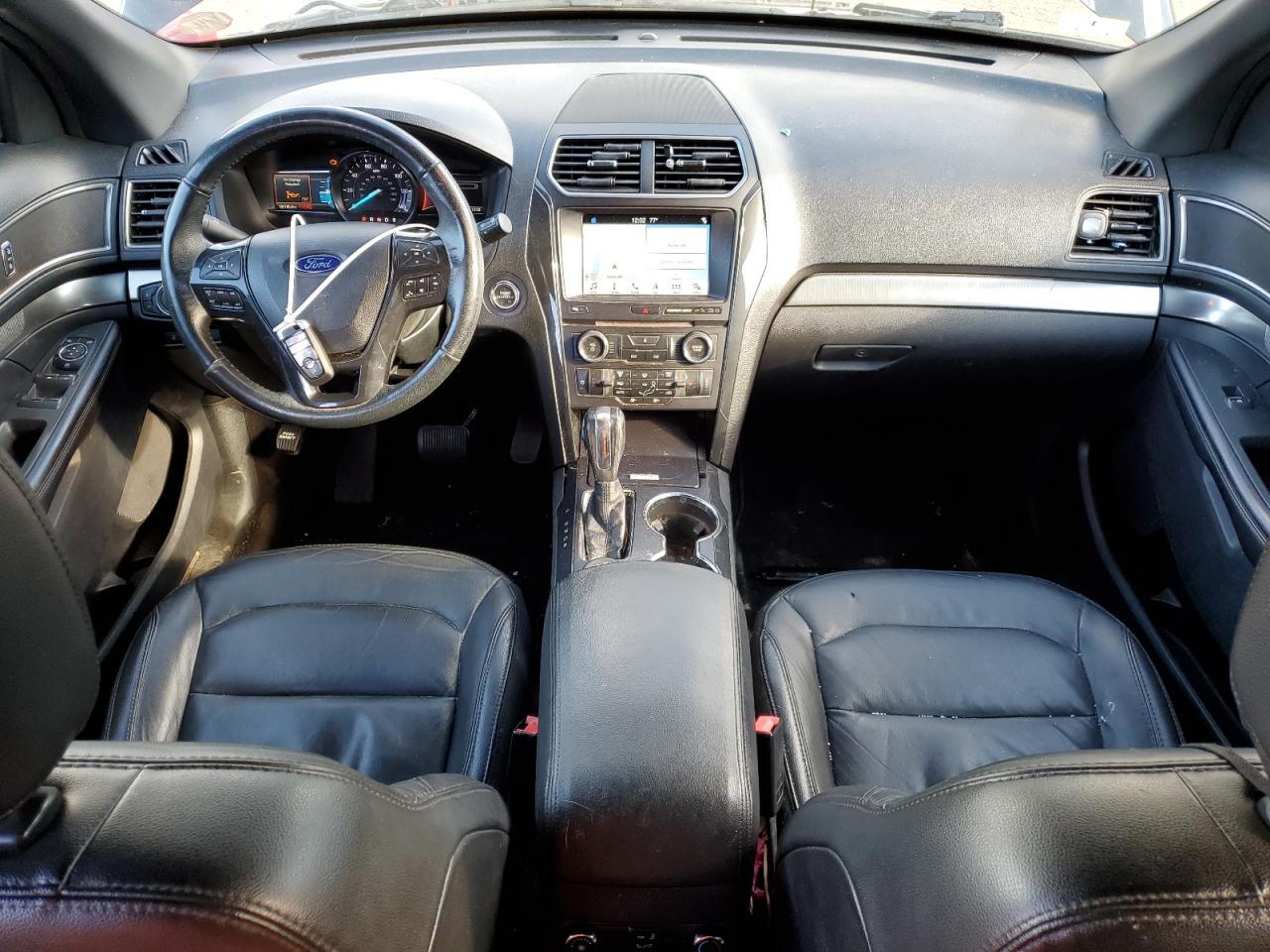 Ford Explorer Xlt Image 9