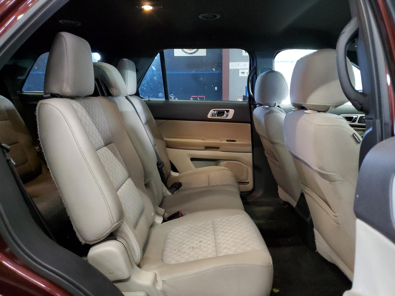 Ford Explorer Xlt Image 11