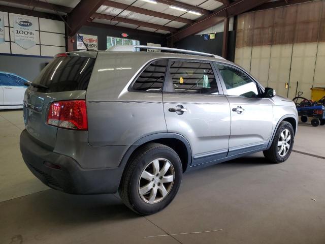 Kia Sorento Base Image 6