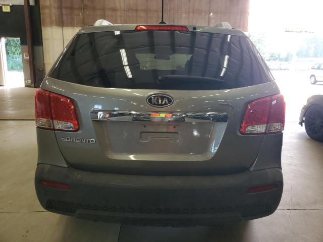 Kia Sorento Base Image 8