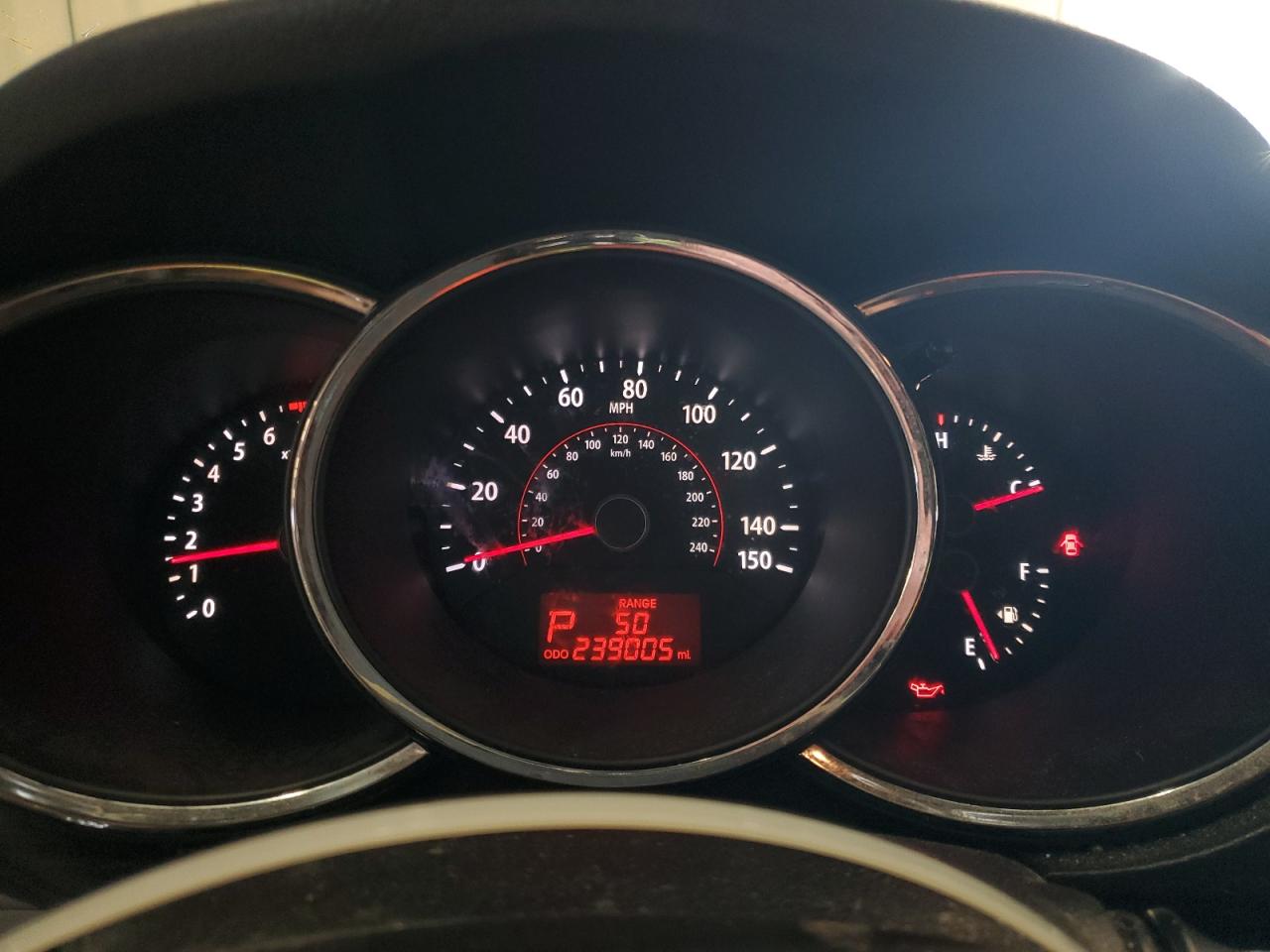 Kia Sorento Base Image 2