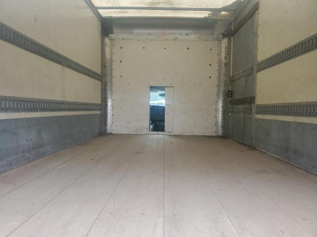 Chev Express Image 9