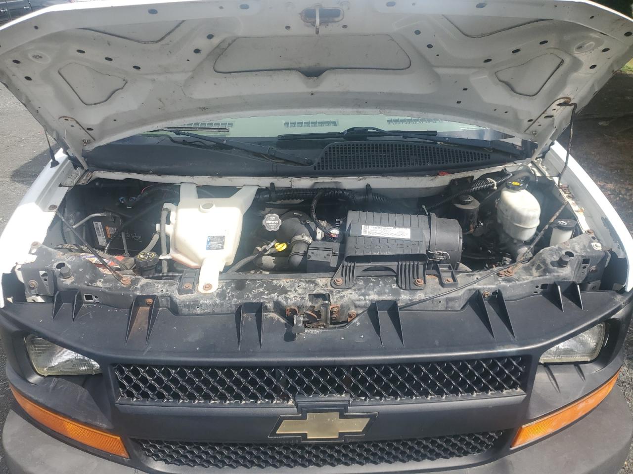 Chev Express Image 10