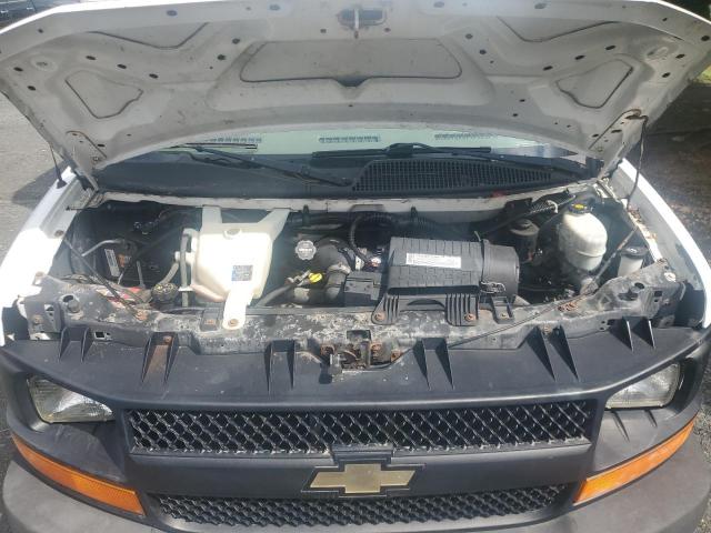 Chev Express Image 10