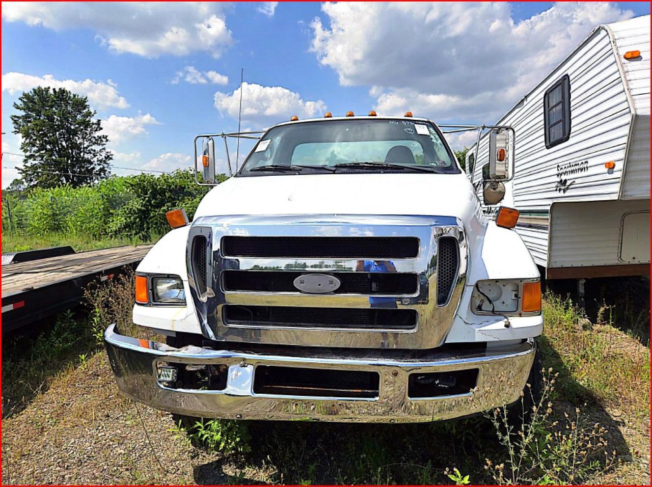 Ford F-650 Super Duty Image 4