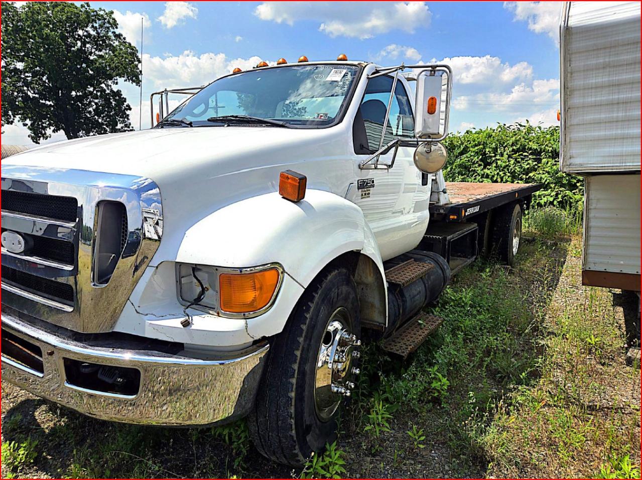 Ford F-650 Super Duty Image 7
