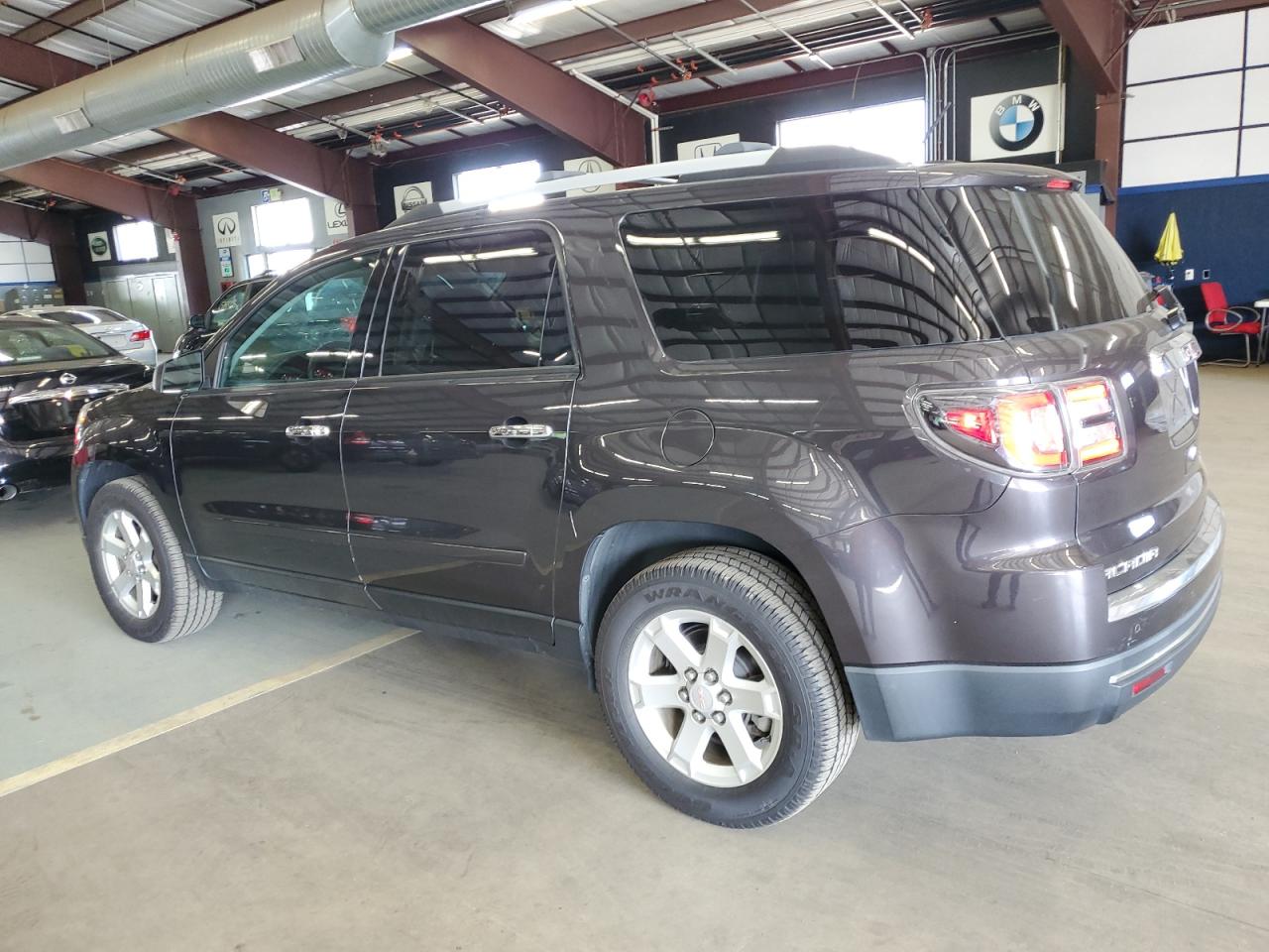 GMC Acadia Sle Image 3