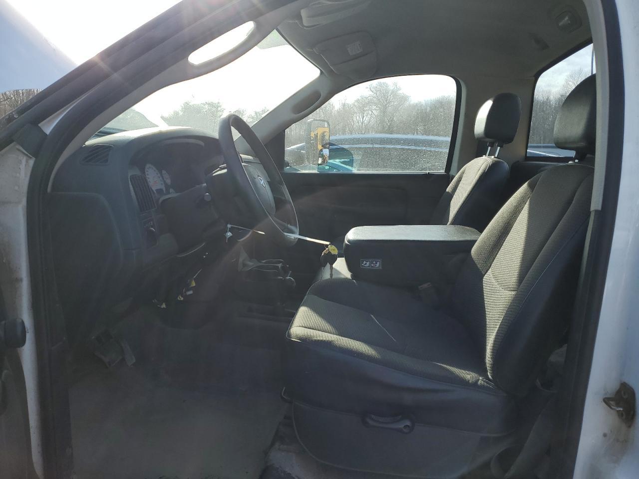 Dodge Ram 3500 St Image 12