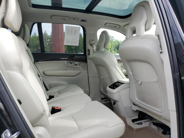 Volv XC90 T6 Image 10