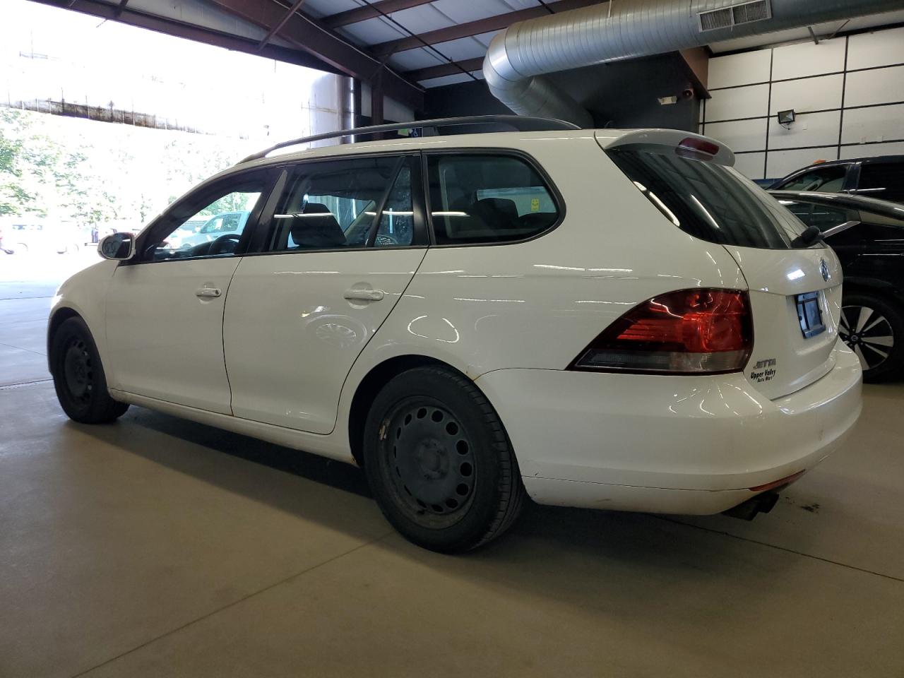 Volkswagen Jetta S Image 9